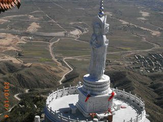 【三面观音】怀仁县清凉山大型石雕像——三面观音佛雕像